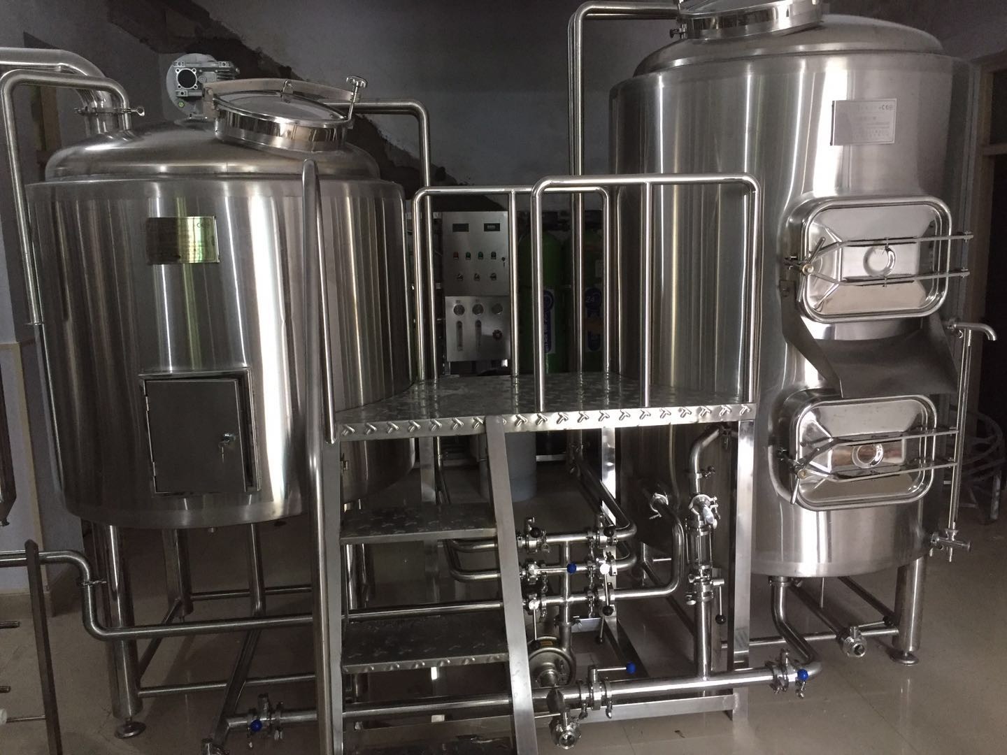 Electric Brewhouse Craft Beer Equipment Micro Brewery System Turnkey Type