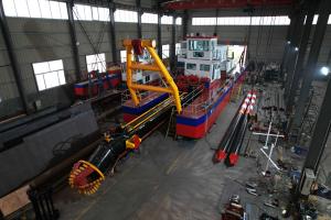 China Heavy Duty Sludge dredger ship With Centrifugal Slurry Pump 500 Cubic Meters Per Hour factory