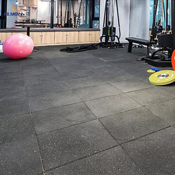 China Interlocking Eco Friendly Fire Resistance Rubber Flooring Mat For Commercial Spaces factory