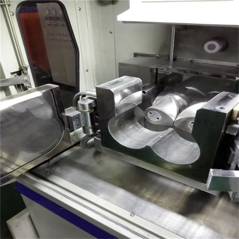 PLC Control 5L Atmosphere Protection Inner Mixer Precision Water Cooling