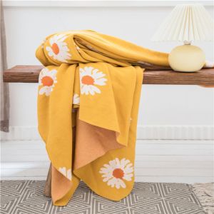China Y-W Luxury Nordic Jacquard Cotton Knit Throw Blanket Solid Pattern Eco-Friendly Sofa and Baby Blanket for Home and Travel on sale