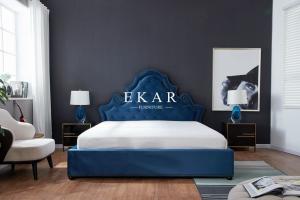 China Contemporary Wood Blue Velvet Fabric Double Bed factory
