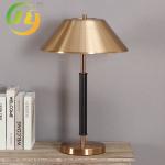 Nordic Creative Golden Light Luxury Simple Study Bedroom Table Lamp