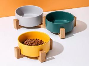 China Unique Ceramic Pet Feed Bowl With Wooden Stand Cat Food Drinking Bowl Dish factory