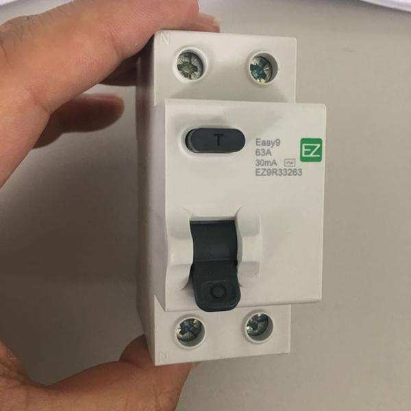 China High quality 10mA EZ9R14225 25A RCCB Residual Current circuit breaker factory