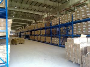 China 800KG - 5000KG cold rolled steel heavy duty racking with Corrosion - protection factory