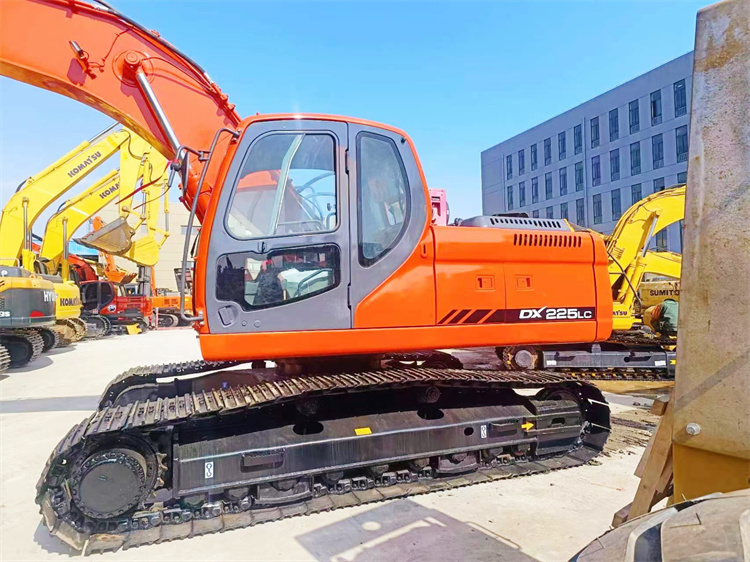 Low Working Hours Guaranteed Original Korea Used Doosan DX225 DX225LC Crawler Excavator