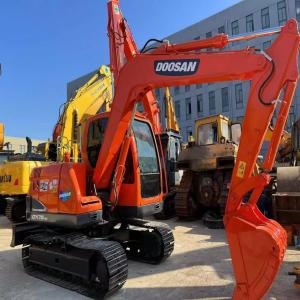 China Pre-owned Doosan DX75 Compact Versatile Mini Used Excavator factory