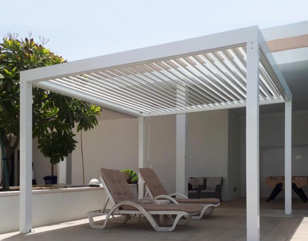 Adjustable Waterproof Louvered Pergola 13.5m Outdoor Gazebo With Retractable