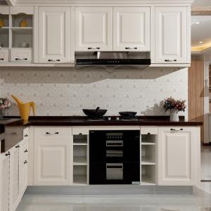 China Real Solid Wood Stock Cabinets North Europe Classic All Paint Solid Wood Modular Kitchen factory
