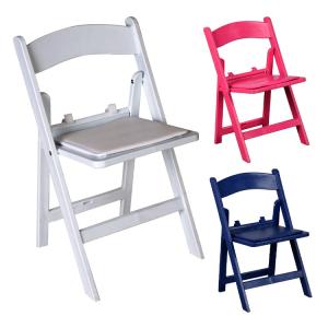 China Modern Simple Small Portable White Plastic Resin Folding Dining Chairs for Hotel Wedding factory