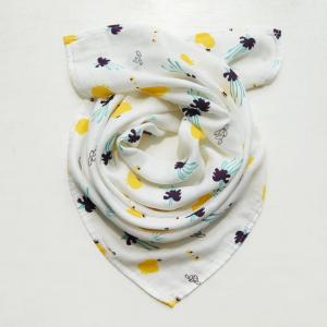 China Safer Muslin Baby Bibs Reusable Eco Friednly Baby Bibs Triangle Shape factory