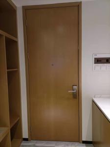 China Swing Open Hotel Room Door Sound Insulated Interior Door 1000*50*2400mm factory