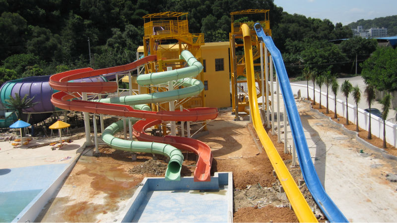 Large Holiday Waterpark Project , Indoor Amazing Funny Water Park / Customized water slide