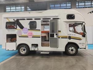 China Rv Caravan Yuejin S500 Model C Motorhome With Sleeping Capacity For 4-6 People - CLW OE NO factory
