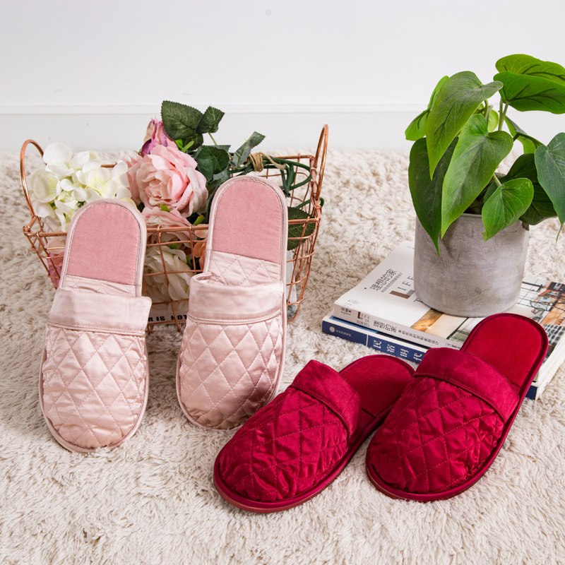 Non Slip 19mm Leisure Time Shoes , Indoor Mulberry Womens Silk Slippers
