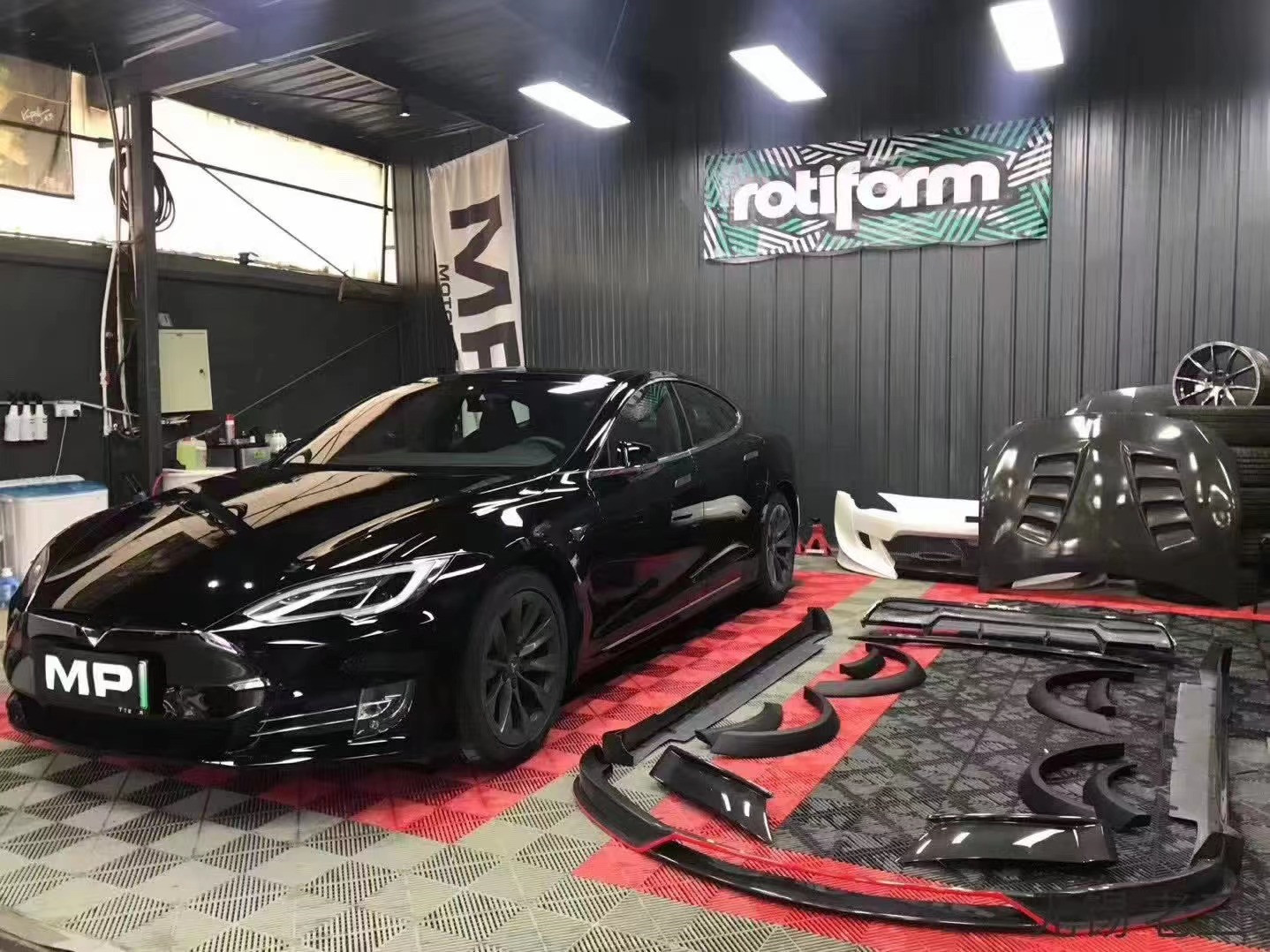 Selling Model S Carbon Fiber Body Kit for Model S Wide Bodyki Carbon Fiber Front Shovel Rear Diffuser Spoiler