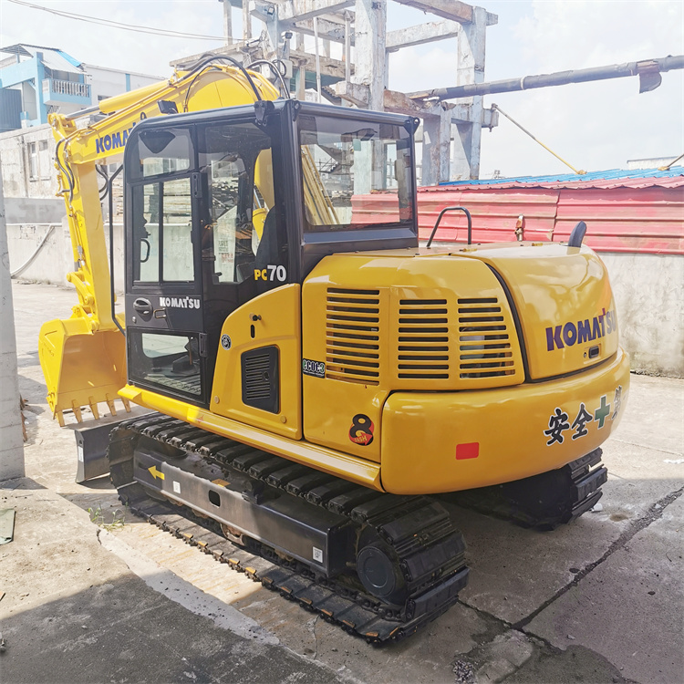Japan Manufactured Komatsu PC70 Excavator with Good Health and 0.3 m3 Bucket Capacity