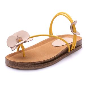 China S067 Sandals women 2020 summer leather shrink buckle retro handmade three-dimensional flowers flat bottom female sandals factory