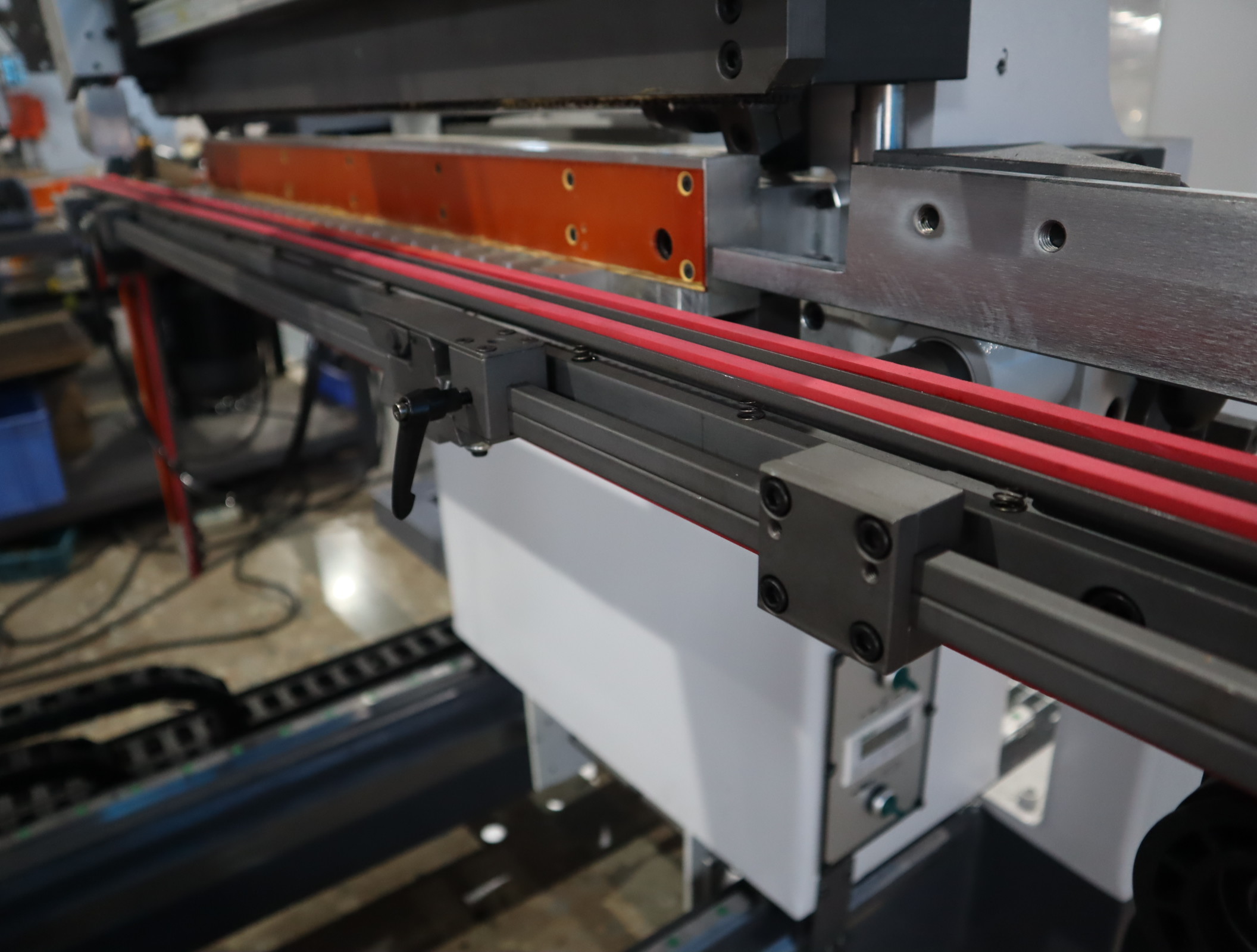 3 Row cabinet line boring machine