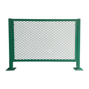 China Straight Barrier Galvanized Metal Fence Anti Dazzle Metal Mesh Fence For Highway factory