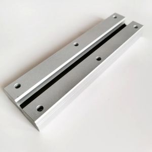China Anodized CNC Machined Aluminum Plate Sandblasting Silver T5 on sale