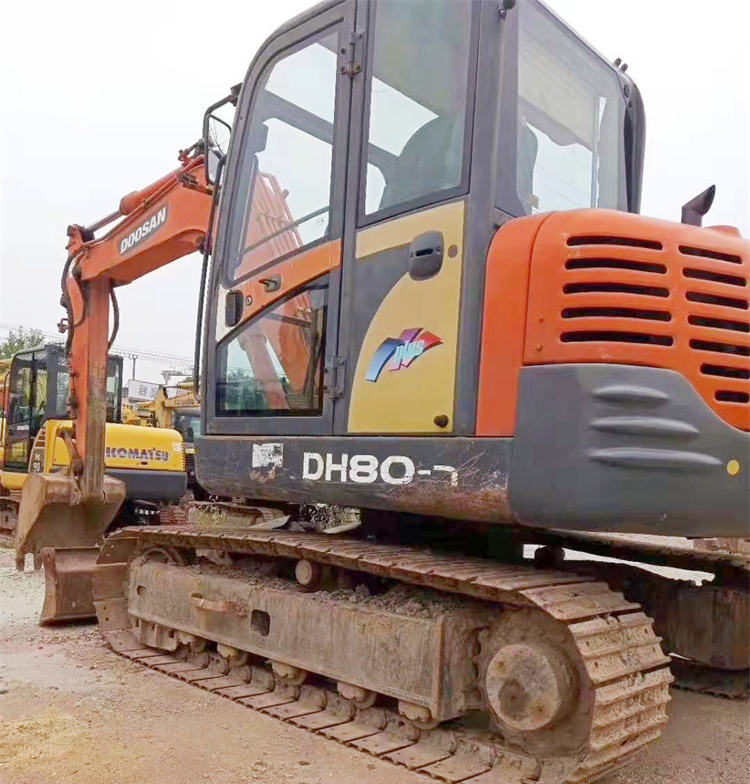 Original Hydraulic Valve Used Doosan DH80 Excavator in Good Condition 8 Ton Mini