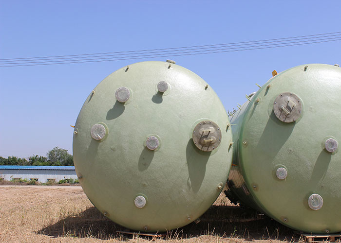 Durable Antiseptic Cylindrical FRP Vertical Tank 4CBM For Industrial Water Storage