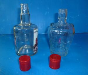 China 500ml liquor glass bottle with screw cap factory