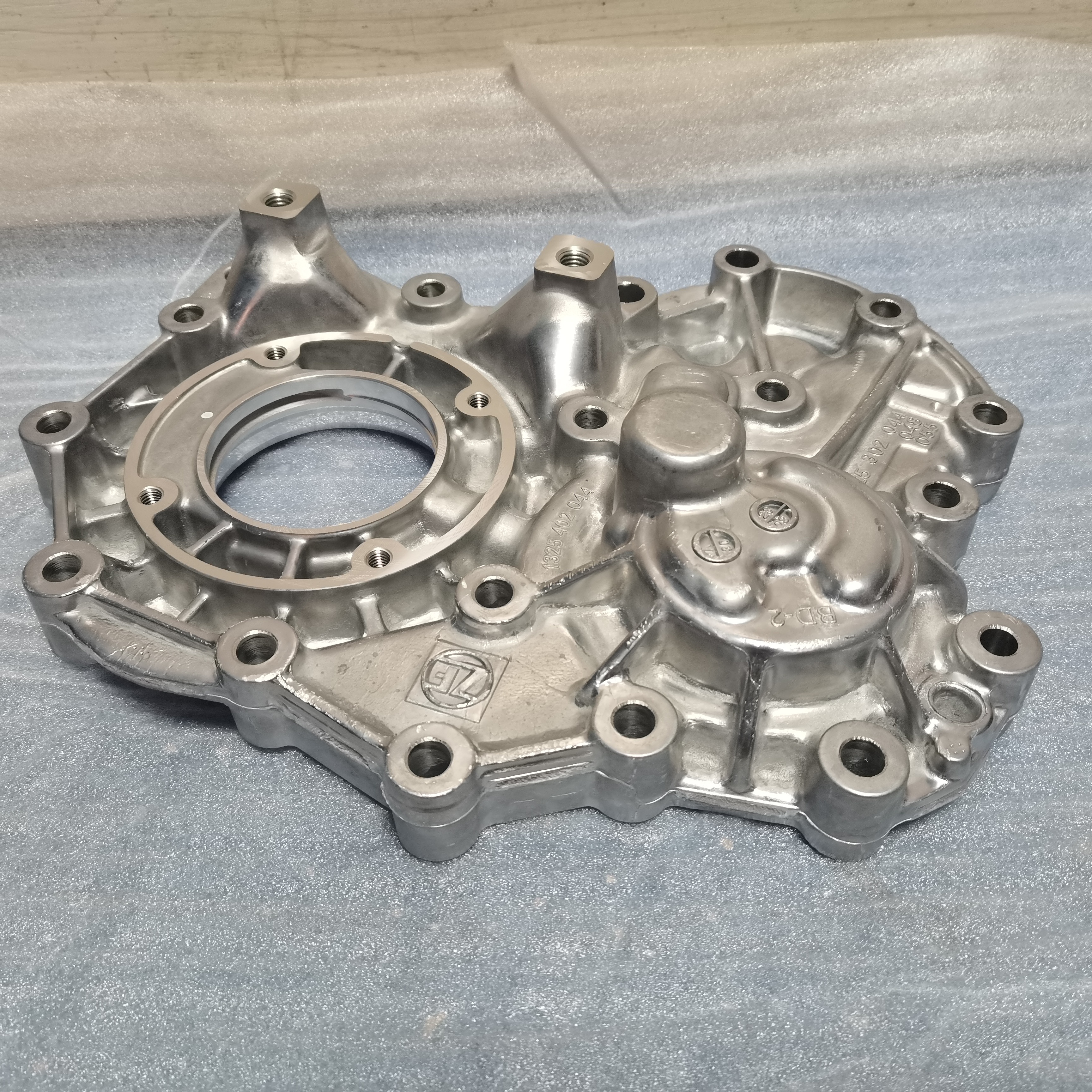 Filter for HOWO and Shacman Trucks Replace/Repair Part 612600190993 at Affordable