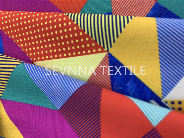 Absorbent Poly Yarn Activewear Knit Fabric Outdoor Fitness Recreation