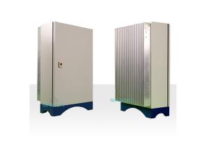 China Triple Band Mobile Phone Signal Repeater 2G 3G 4G N Type Female RF Connector 10W factory