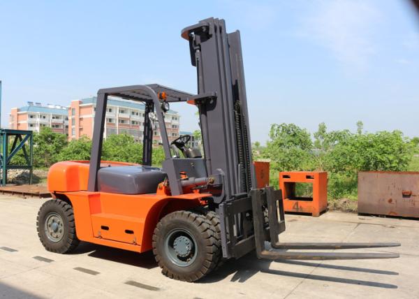 Heavy Duty Driving Axle Diesel Powered 6 Ton Warehouse Forklift Trucks 1220 *
