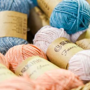 China High Quality 1-2.6NM Jet Yarn Soft Fluffy Cardigan Gloves Scarf factory