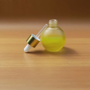 Custom Gradient 30ml Glass Serum Bottle for Skincare with Face Moisture Dropper