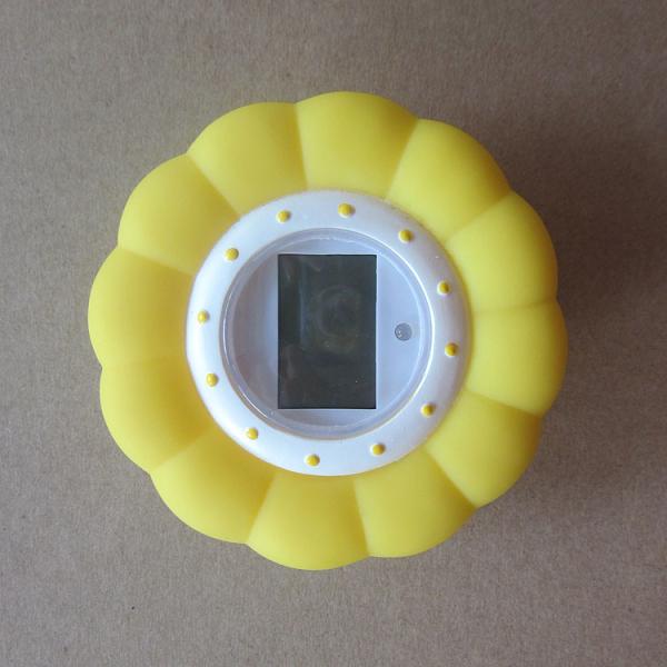 2016 hot selling flower cartoon shape digital bath thermometer from shenzhen