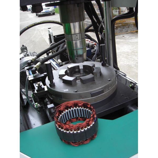 PLC Programming Pump / Fan Motor Stator Coil Inserting Forming Machine