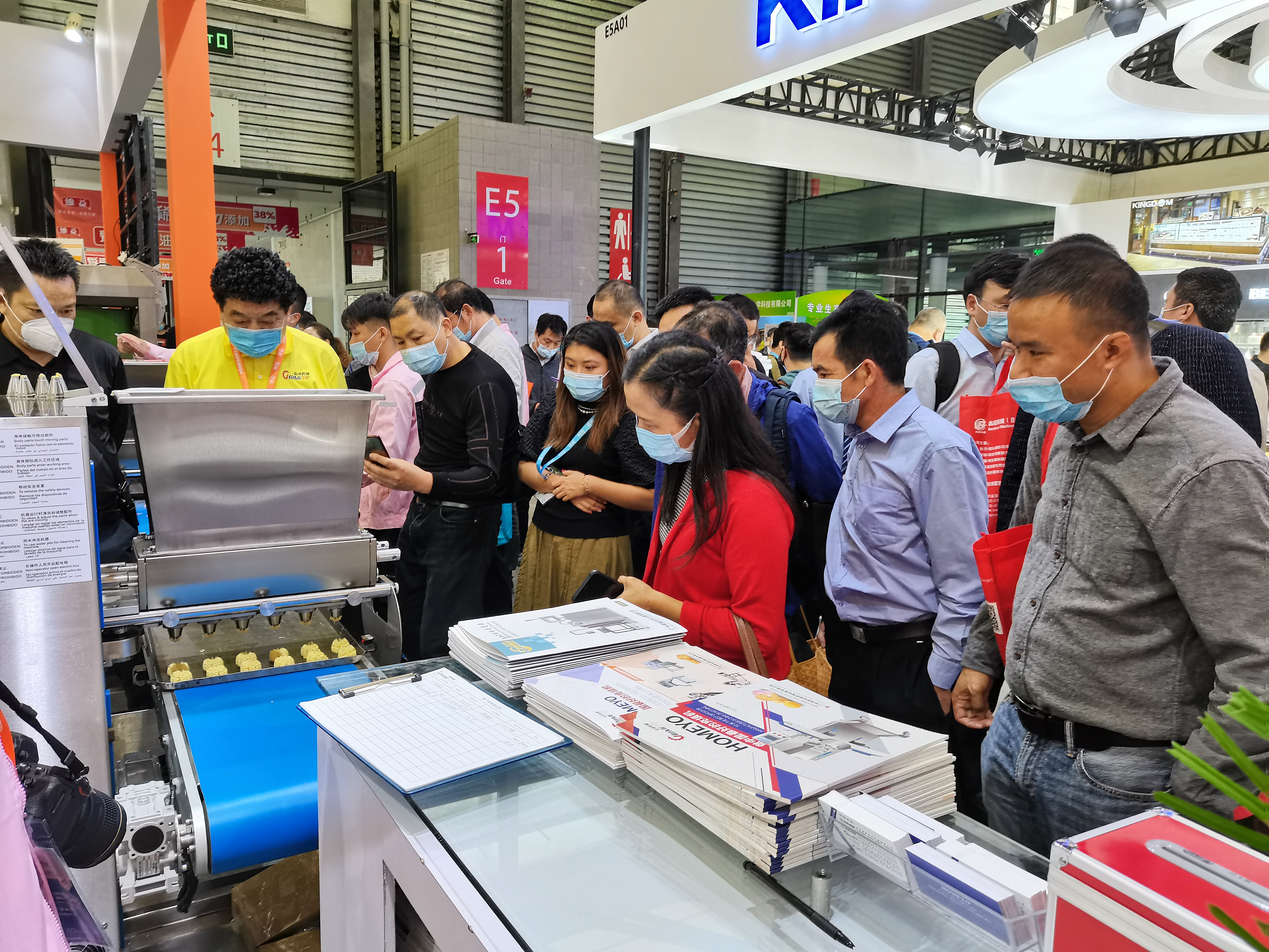 Type 600 Cake Depositor Machine The Ultimate Tool for High Productivity in Restaurants