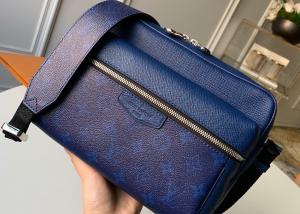 China Black Square Taiga Leather Message Luxury Cross Body Bag Single Shoulder factory