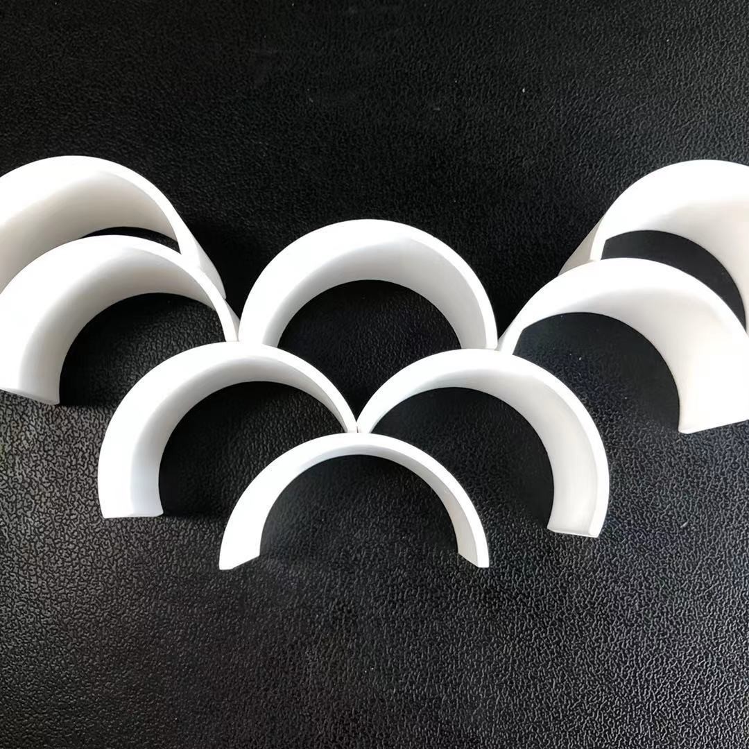 Curved 1500C 95 Alumina Ceramic Alumina Ceramic Substrate For Insulation Heat Resistance