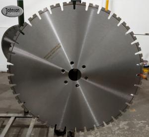 China 600mm High Performance Laser Diamond Blades for Reinforced Concrete Cutting factory