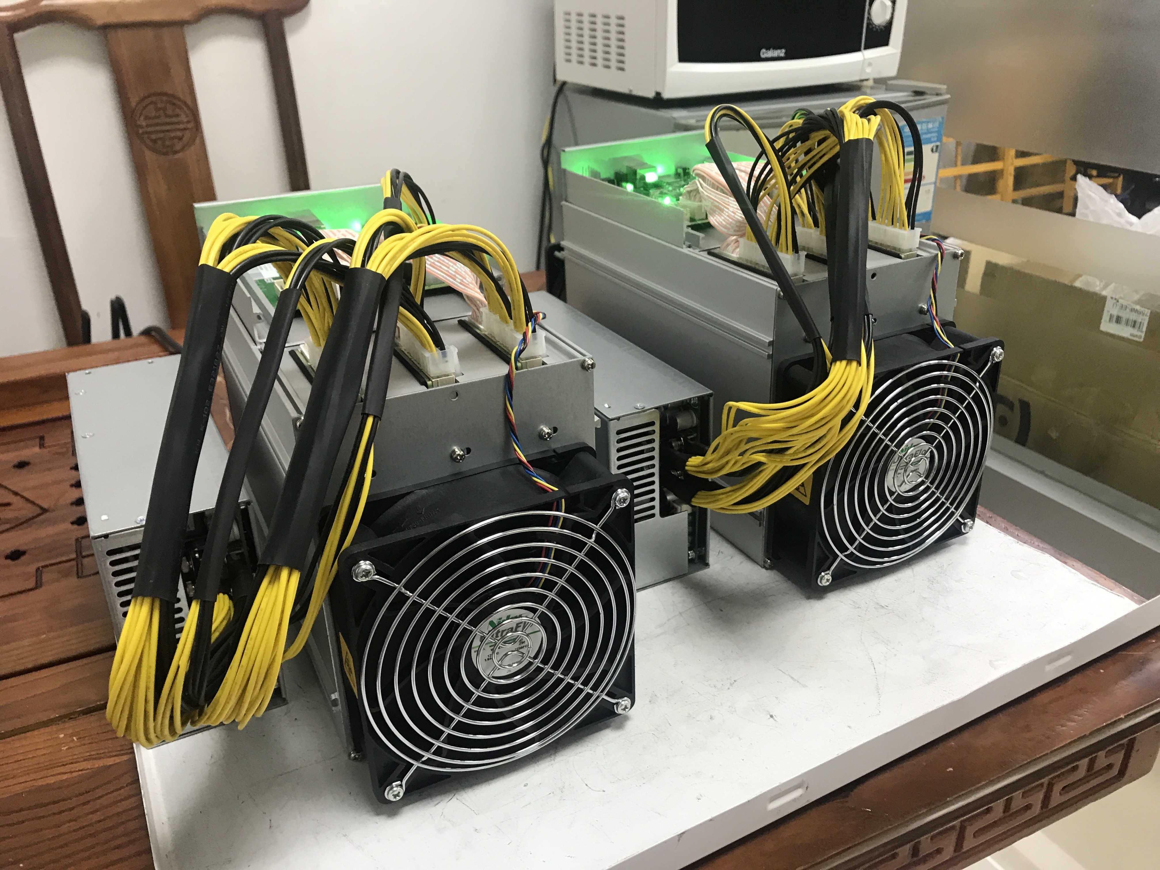1280-1360W Second Hand Miner Bitmain Antminer S9SE 16TH-17TH