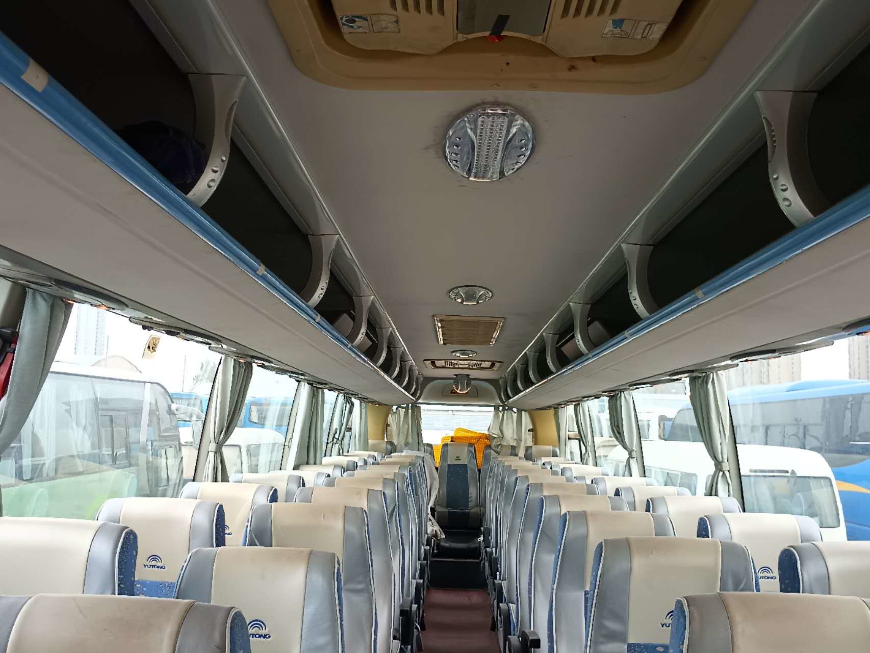 Right Steering Yutong Bus 49-51seater Second Hand Bus Zk6110 Rear Engine Tour Coach