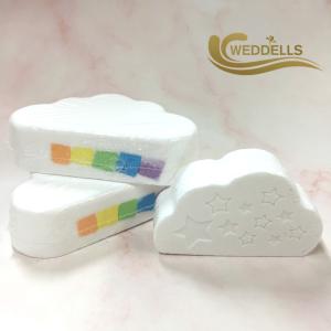 China 150g Rainbow Custom Bath Bombs Coconut Essential Oil With Logo Label factory