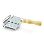 Stainless Steel Horse Grooming Tools , Heavy Duty Metal Curry Comb Wood Handle