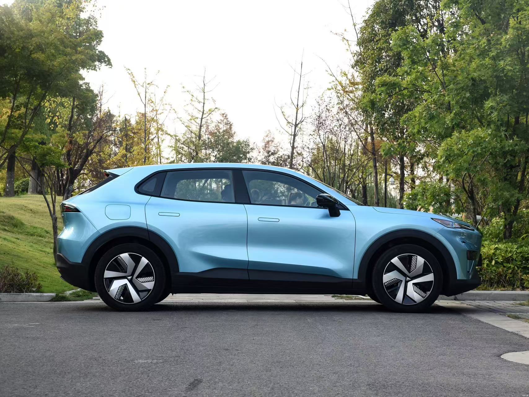 Deepal S05 Energy Vehicle Extended Range 200km Ultra High Speed SUV White.Black.Gray.Blue Body Structure 5-door 5-seater