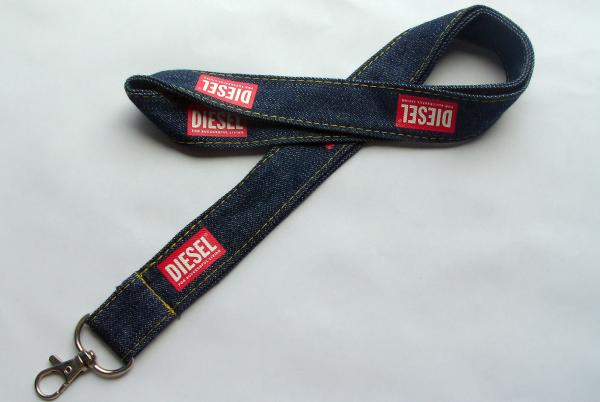 1.5Cm Width Custom Logo Lanyard For Whistle , Light Weighted Badge Holders