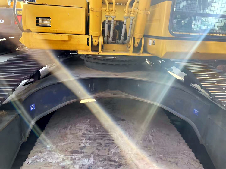 Japan Made 24 Ton Used Komatsu PC240 Excavator with Hydraulic System in Shanghai