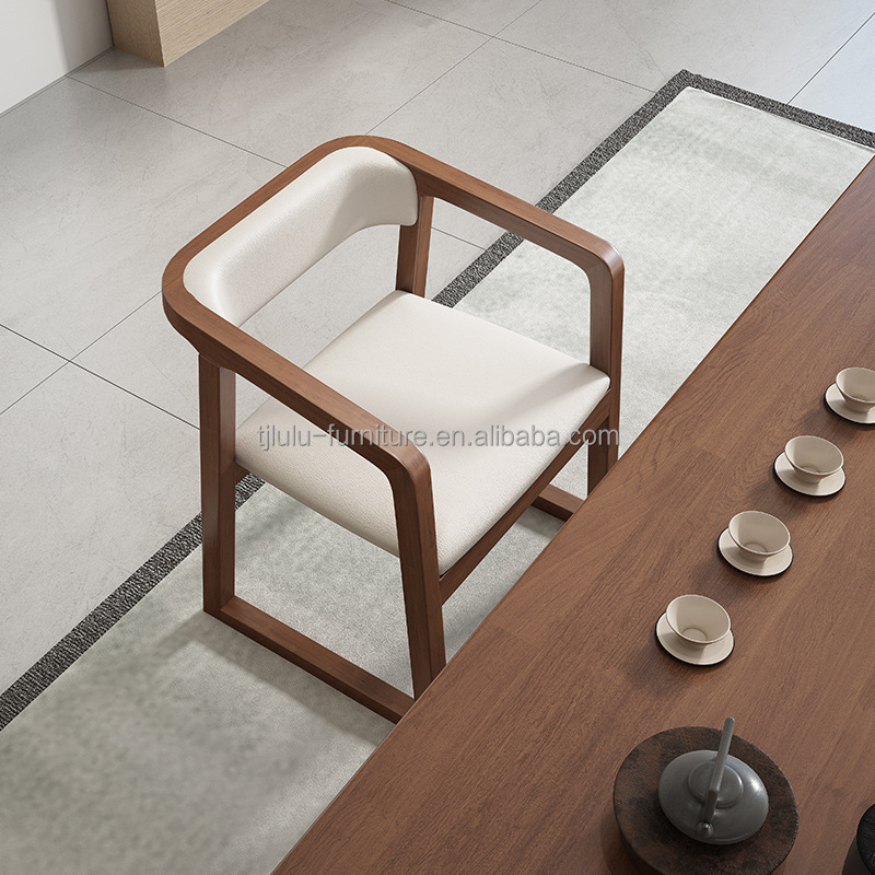 Customizable Rubber Wood Dining Chair for Restaurant Modern Design and Durable