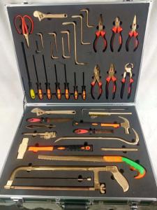 China MK-40 Counter Terrorism Equipment 40 Pieces Non Magnetic EOD Tools Set factory